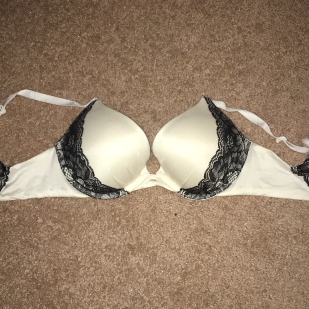 VS Fabulous bra